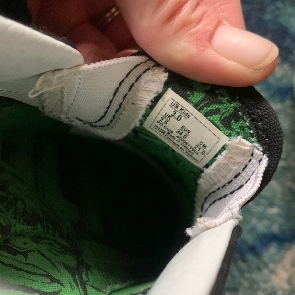 Limited Edition Hulk Vans Kids Size 3 - Picture 6 of 7